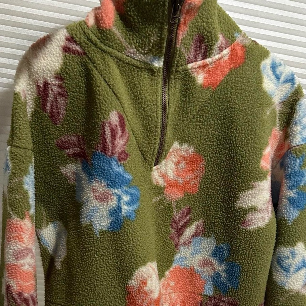Urban Outfitters Cropped Green Floral Fleece